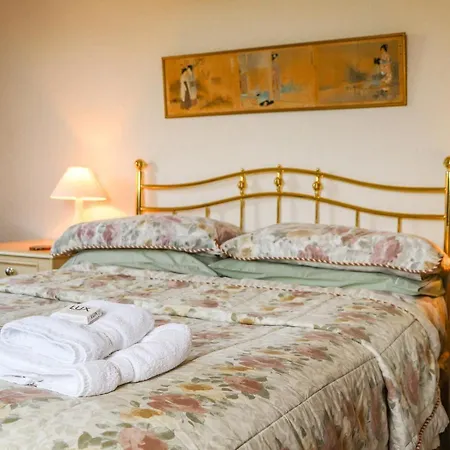 West Croft * Mawbray