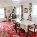 Semesterbostad West Croft