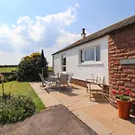 Semesterbostad West Croft Mawbray