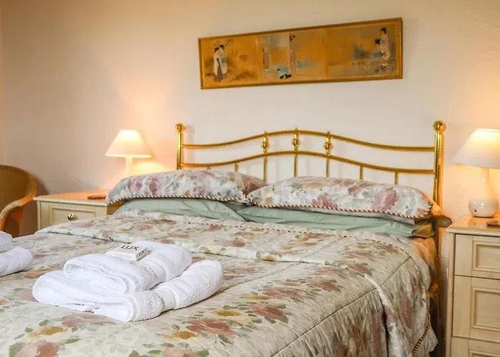 West Croft * Mawbray